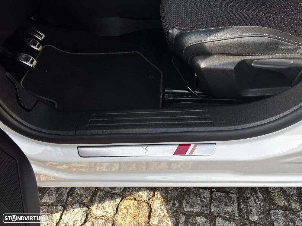 DS DS3 Crossback PureTech 100 PERFORMANCE LINE - 14