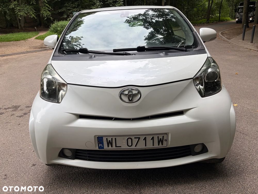 Toyota iQ 1.0 Sol CVT - 8