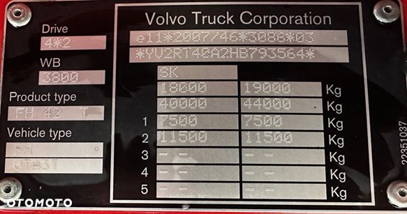 Volvo FH4 500 GLOB XL I-SHIFT IPARCOOL SPOJLERY KLIMA WEBASTO 2xALUTANK LODÓWKA NAVI SKÓRA LOW DECK MEGA EURO 6 2017 ŁADNY - 16
