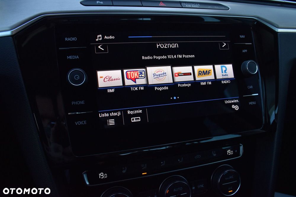 Volkswagen Passat - 17