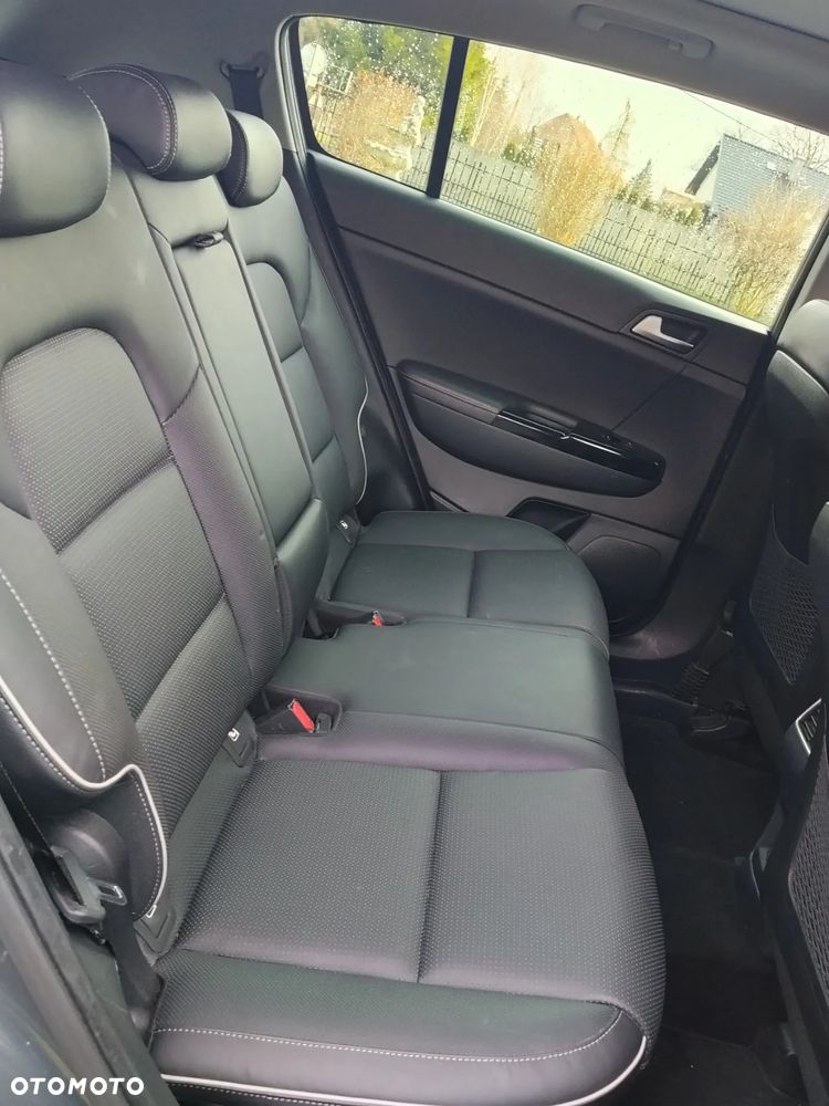 Kia Sportage 2.0 CRDI AWD Eco-Dynamics+ (48V M-H) GT LINE - 18