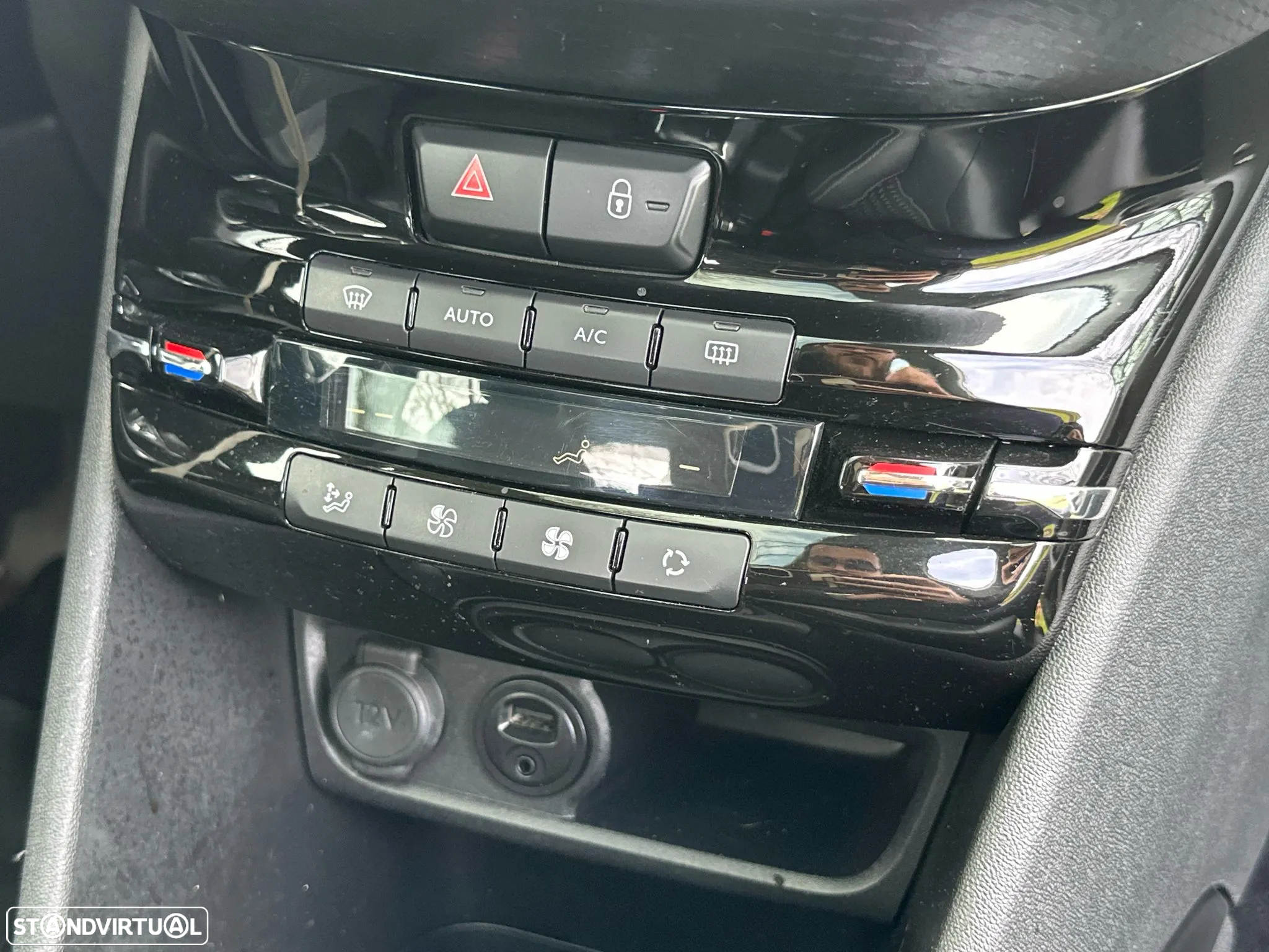 Peugeot 2008 1.6 BlueHDi Allure - 8