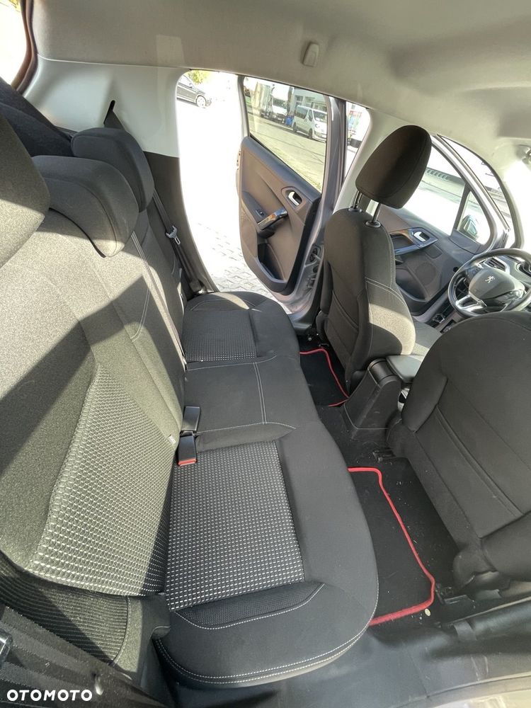 Peugeot 208 1.2 PureTech GPF Allure S&S EAT6 - 14