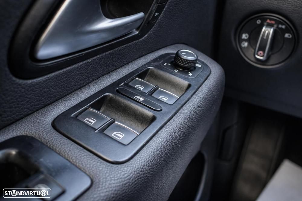 VW Amarok V6 SHADOW EDITION - 27