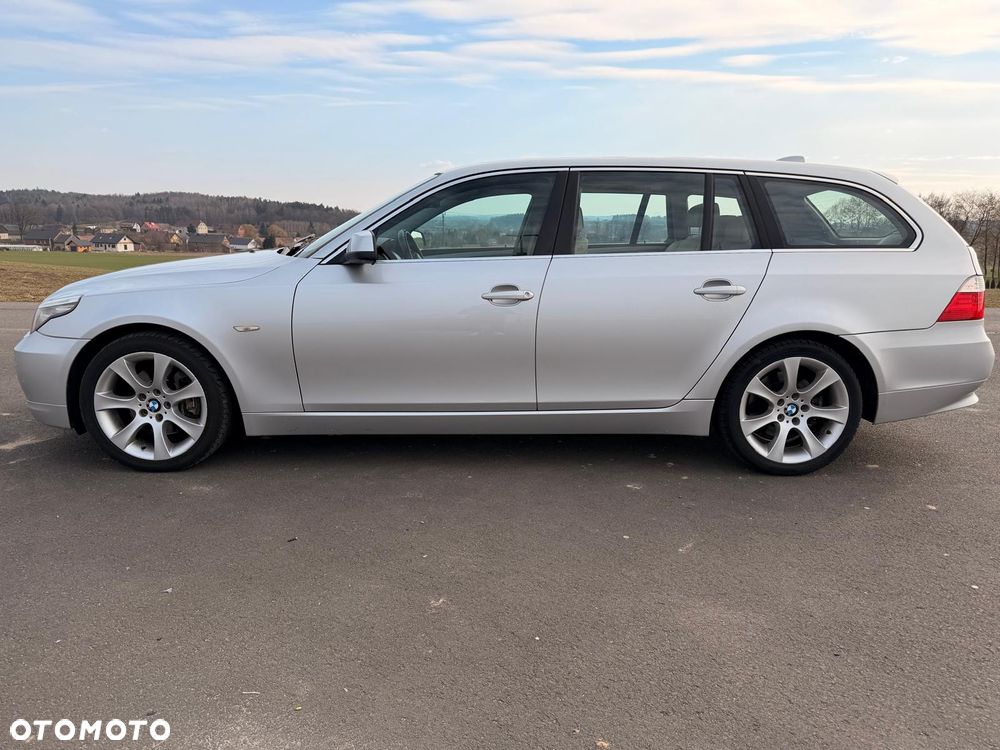 BMW Seria 5 525d xDrive - 10