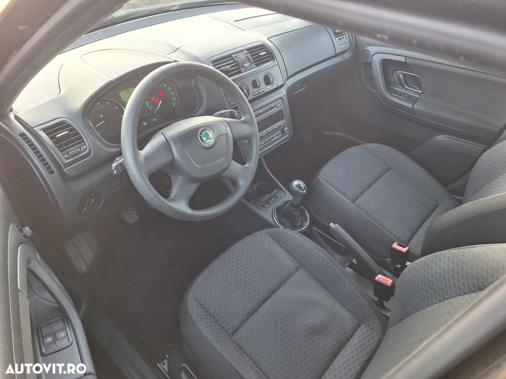 Skoda Fabia 1.2 HTP Ambiente - 8