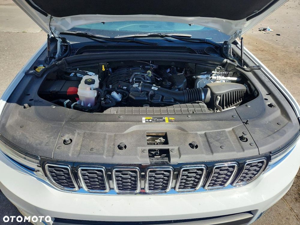 Jeep Grand Cherokee - 13