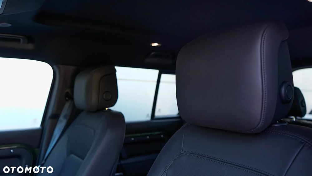 Land Rover Defender 3.0 D350 mHEV X-Dynamic SE - 14