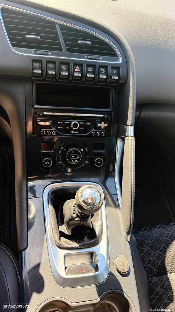 Peugeot 3008 1.6 HDi Allure - 4