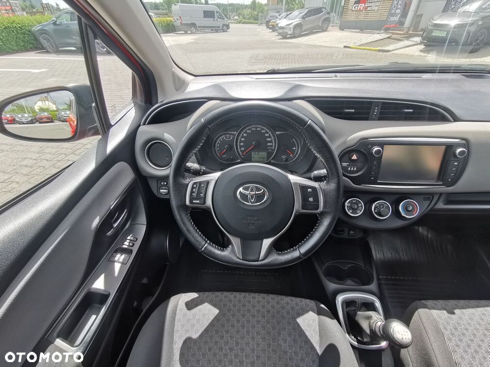 Toyota Yaris 1.33 Premium - 13