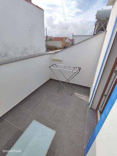 Moradia T2+1 mobilada e equipada disponível em Maio - Grande imagem: 3/5