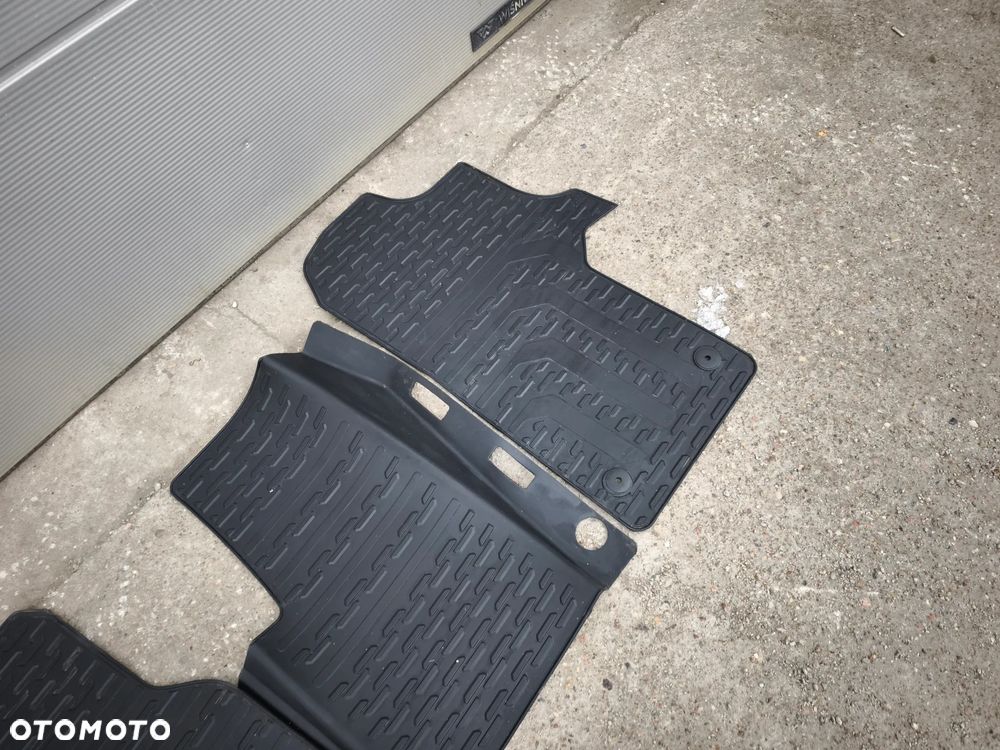 Dywaniki gumowe VW Crafter II Man tge 16-26r7c1061502a - 2