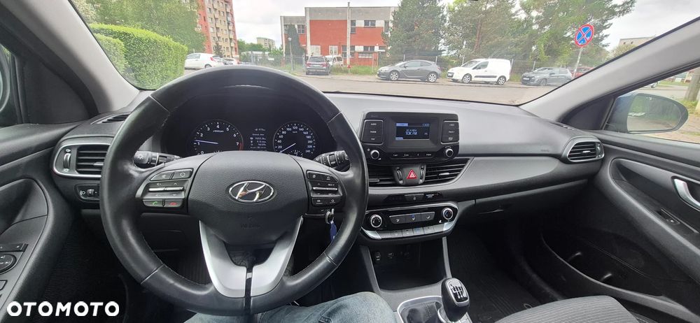 Hyundai i30 1.4 Classic + - 9