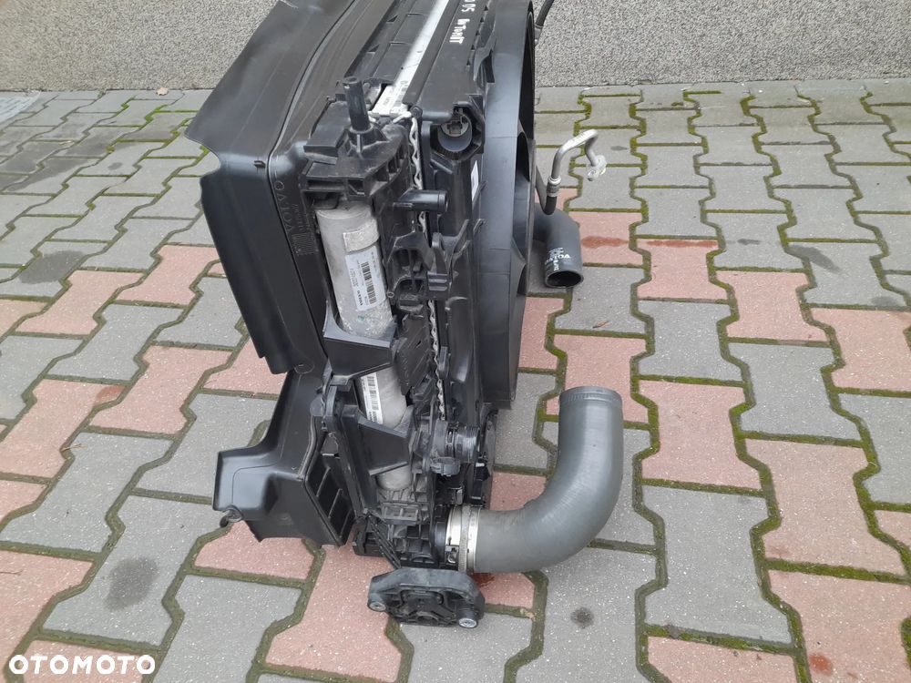 Chłodnice komplet wentylator 32224829 Volvo XC60 II 2.0 D5 2019r W-wa - 4
