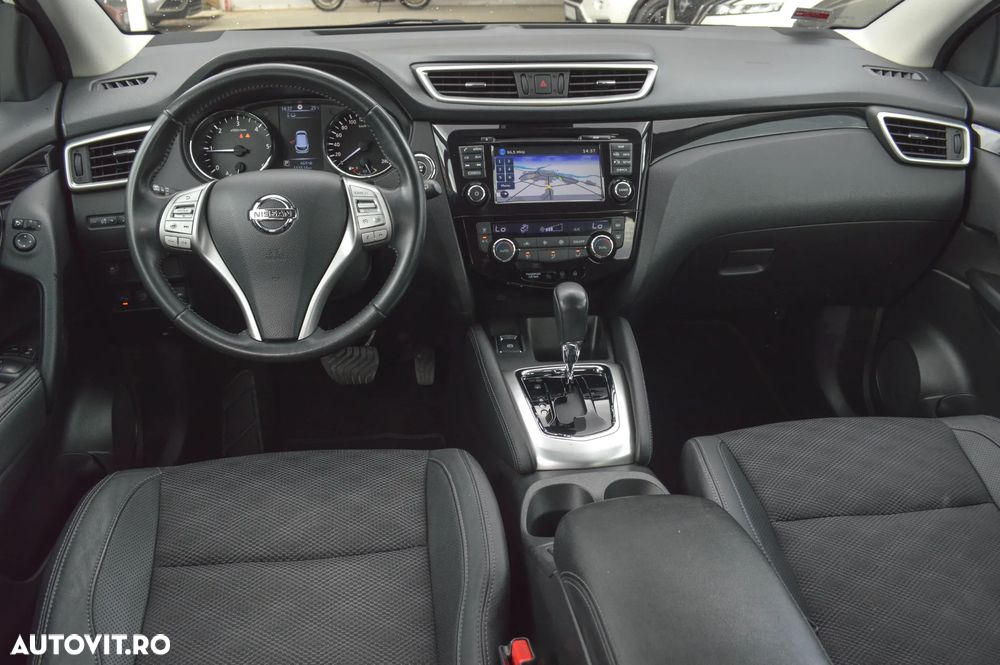 Nissan Qashqai 1.6 DCI Start/Stop X-TRONIC Tekna - 24
