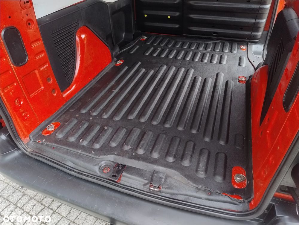 Citroën BERLINGO PO LIFT 1.6 HDI (90KM) 5-BIEGÓW LONG (L2H1) KLIMA STAN IDEALNY SUPER OPCJA 100% BEZWYPADKOWY SERWIS KM NIE MA RDZY ! ! ! - 21