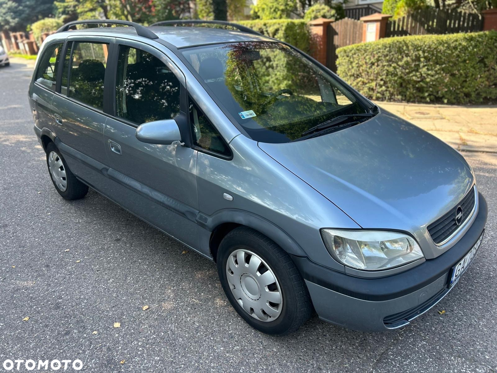 Opel Zafira - 2