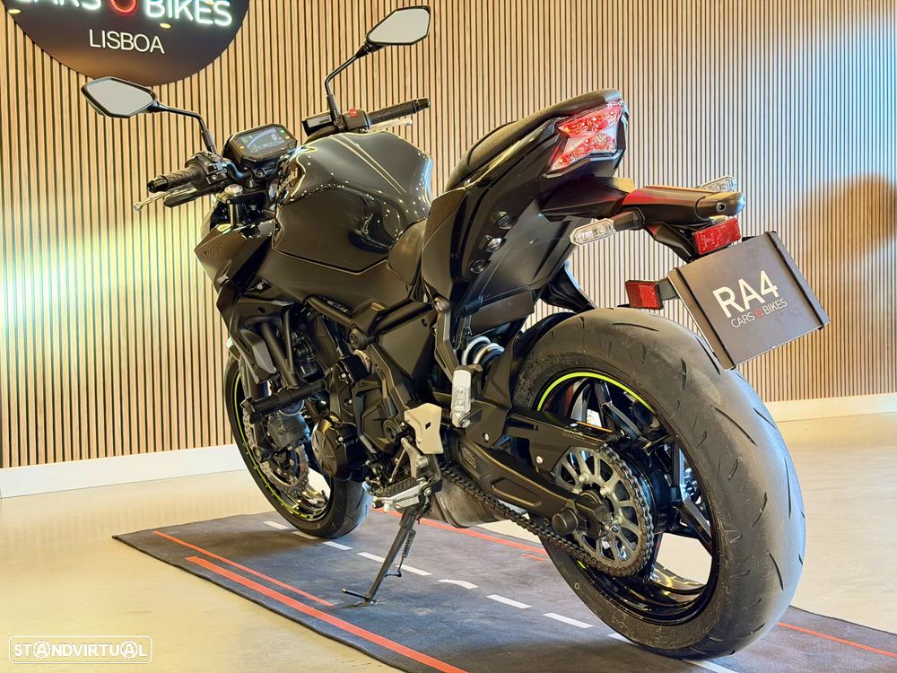 Kawasaki Z 650 - 10