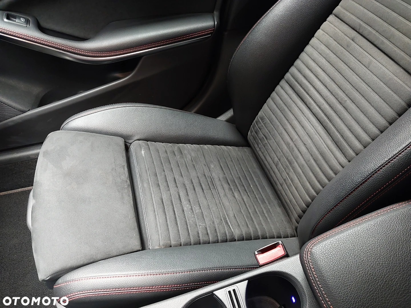 Mercedes-Benz Klasa A AMG 45 4Matic AMG Speedshift 7G-DCT - 29