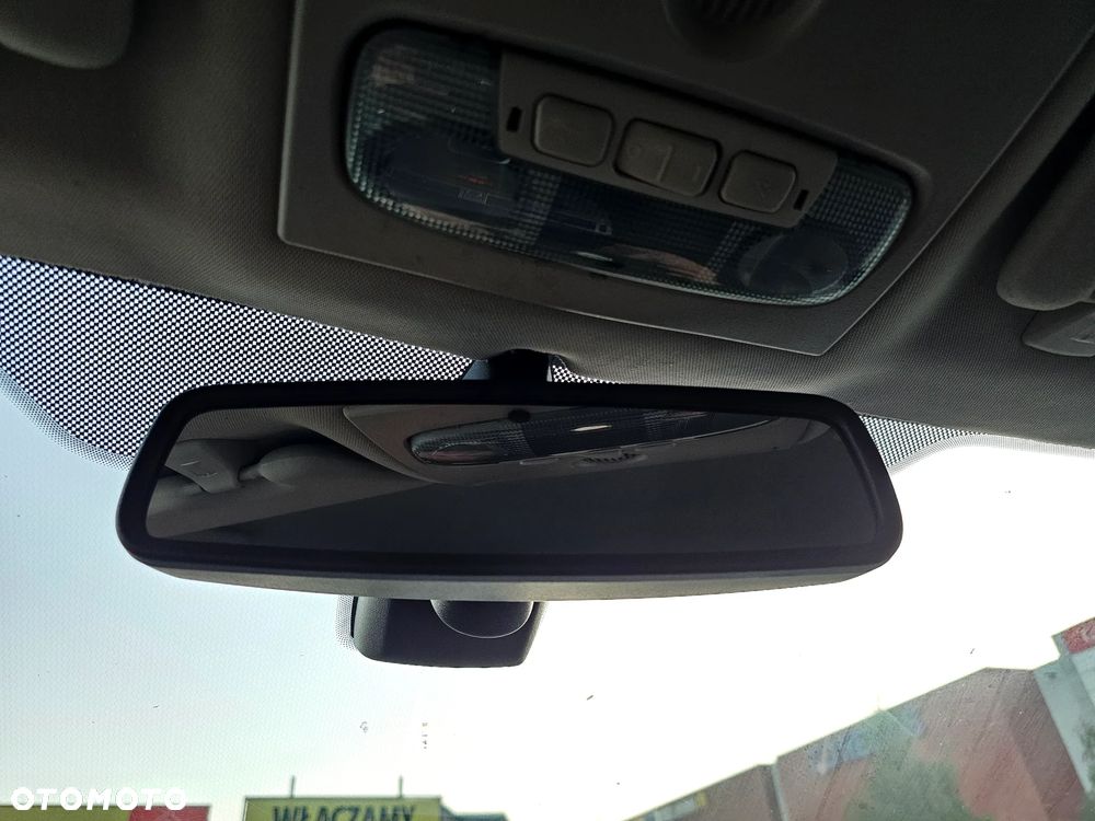 Ford Kuga 2.0 TDCi FWD Titanium - 23