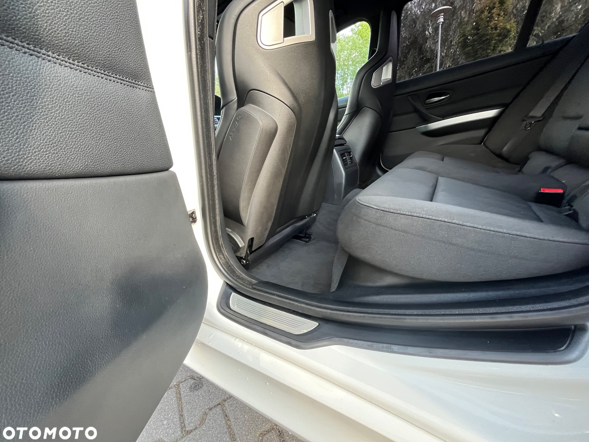 BMW Seria 3 330d - 33