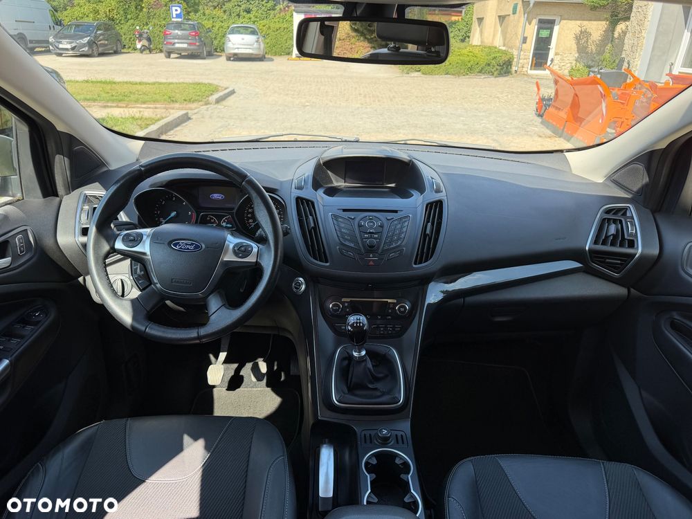 Ford Kuga 2.0 TDCi 2x4 Titanium - 29