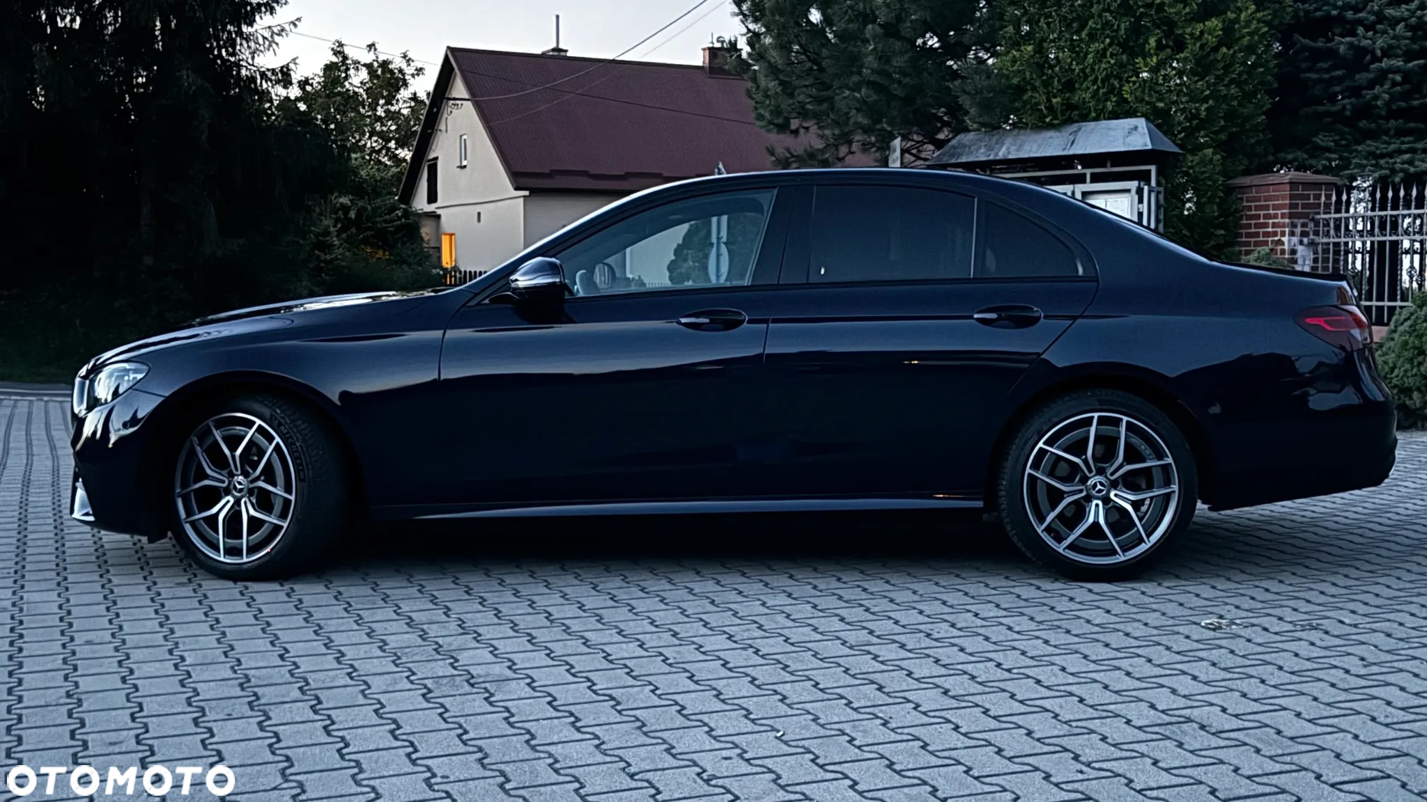 Mercedes-Benz Klasa E 220 d 4-Matic AMG - 18
