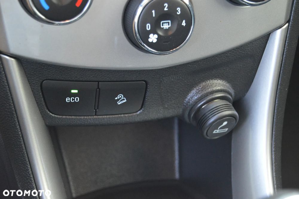 Chevrolet Trax 1.6 LS - 28