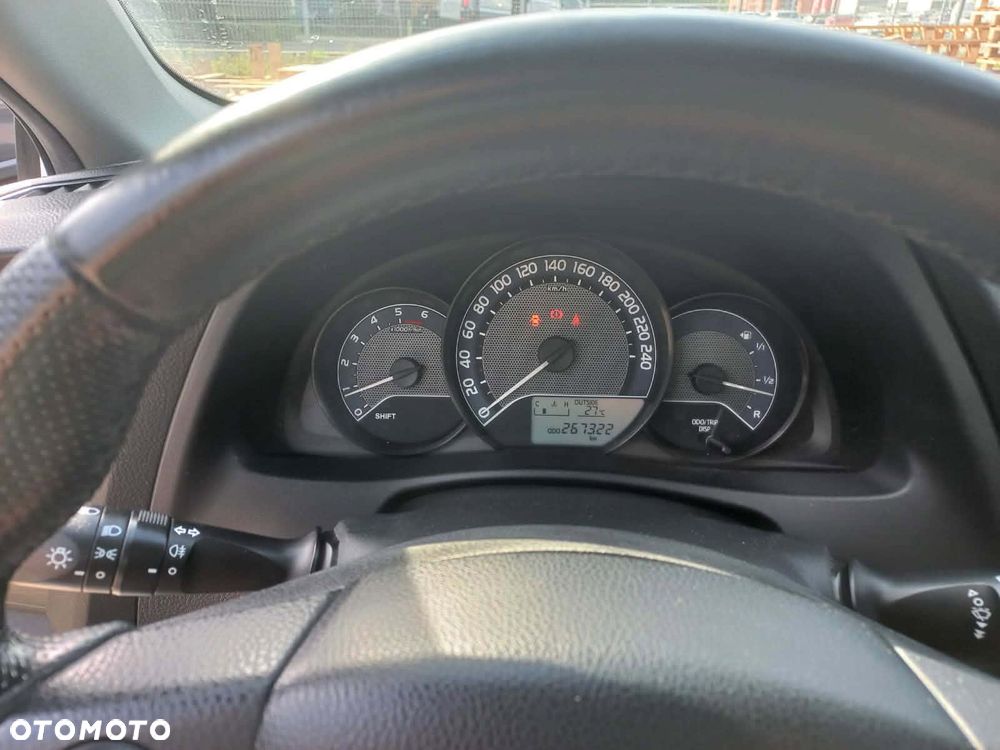 Toyota Auris 1.4 D-4D Active - 17
