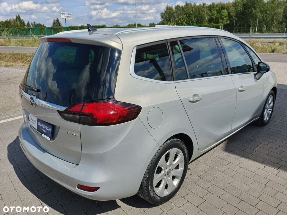 Opel Zafira - 10