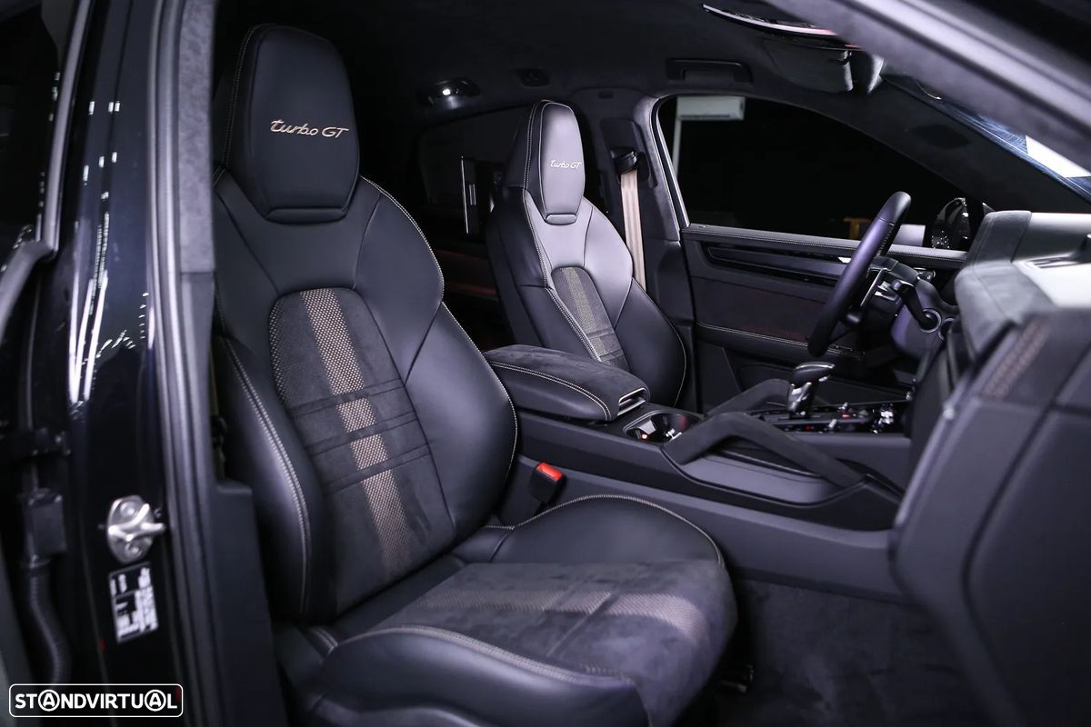 Porsche Cayenne Turbo GT - 13