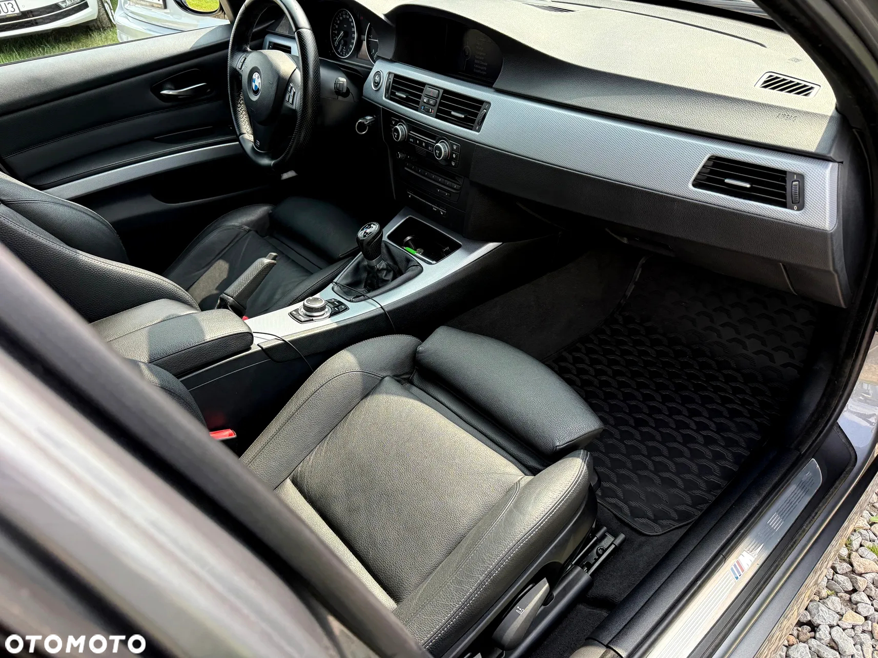 BMW Seria 3 320d DPF Touring - 11