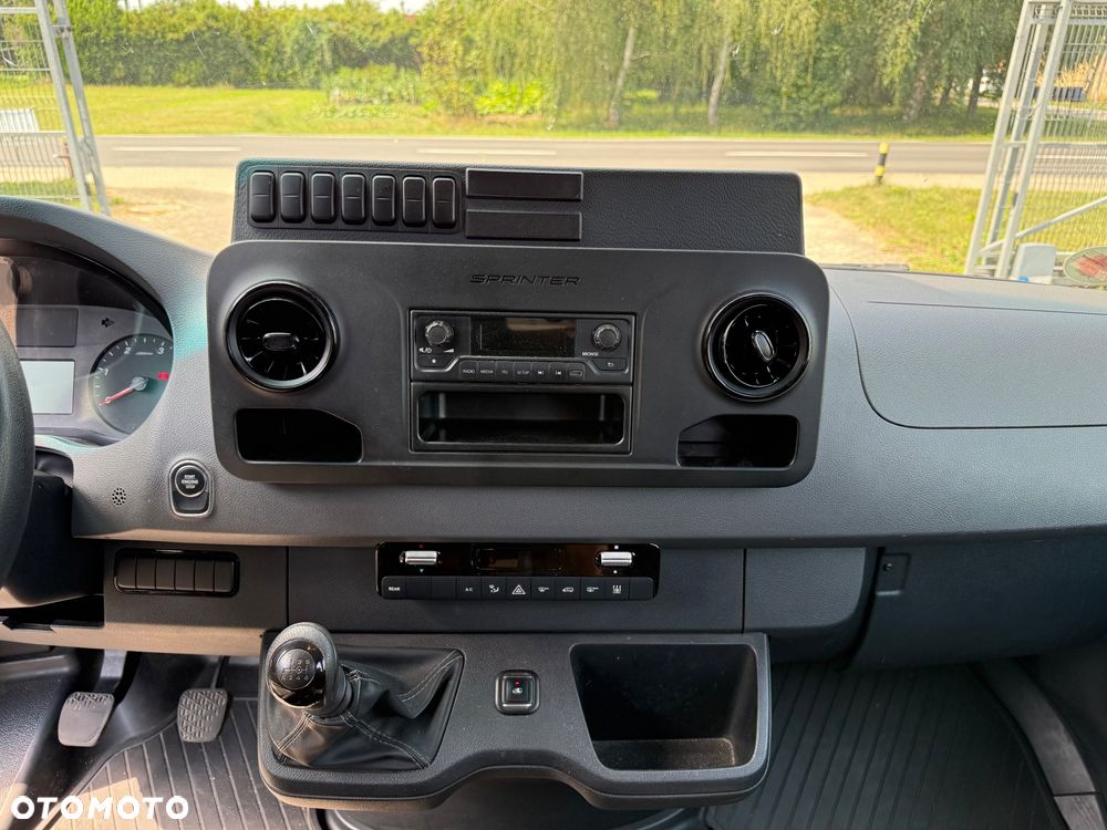Mercedes-Benz SPRINTER 516 - 16