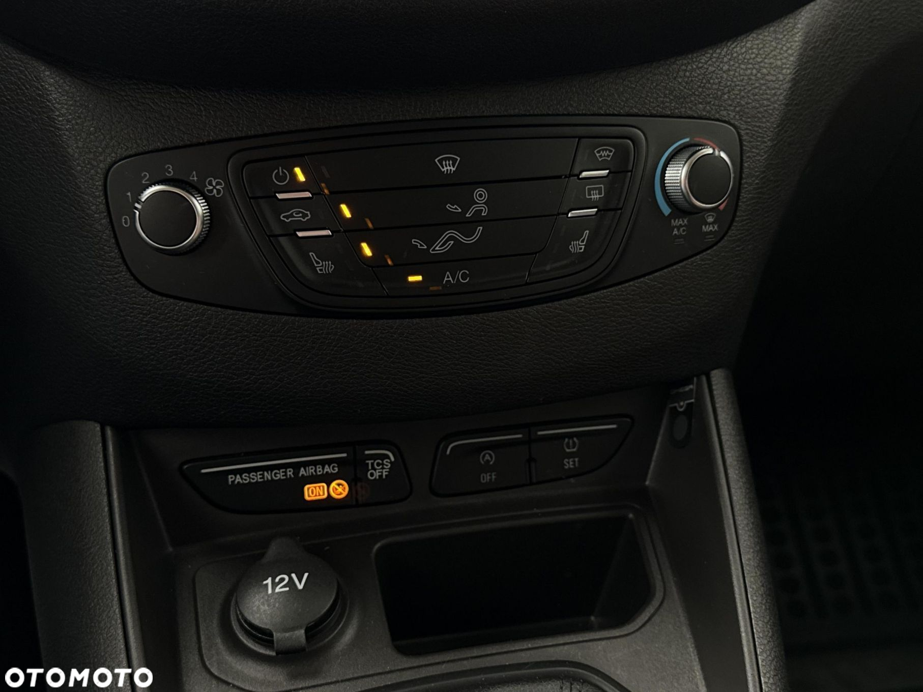 Ford Tourneo Courier 1.5 TDCi Trend - 15