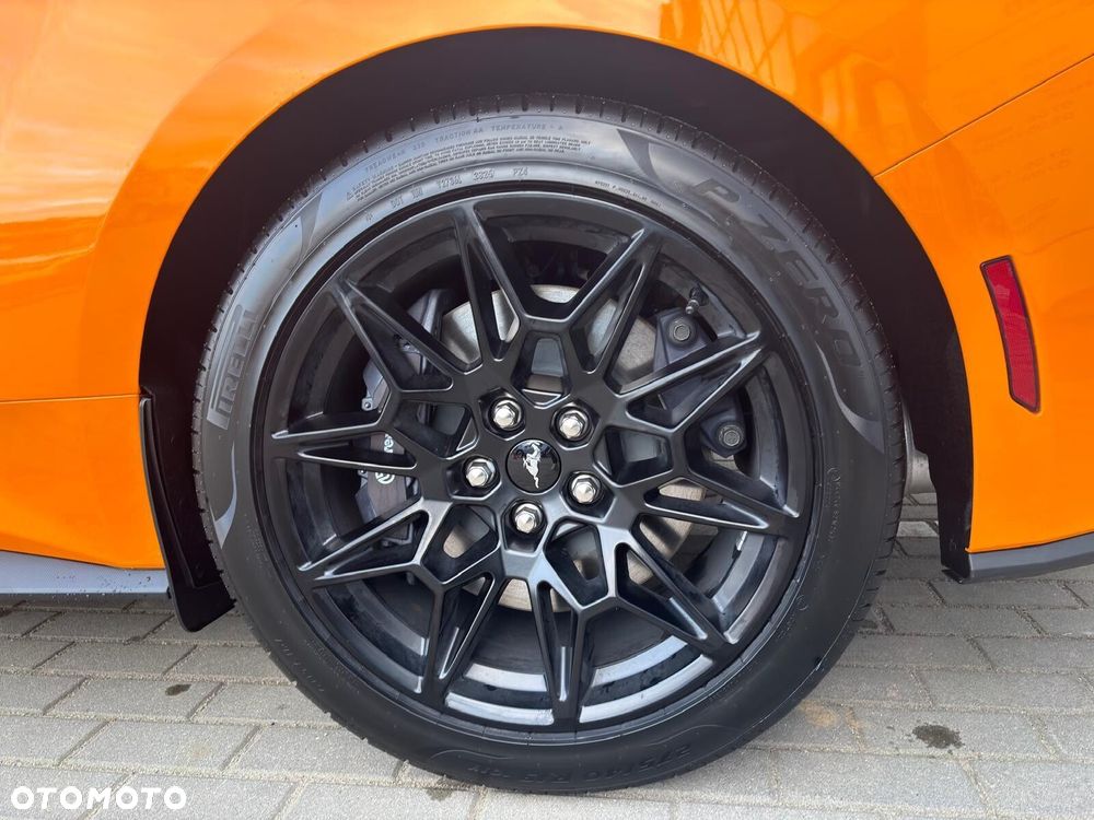 Ford Mustang - 13