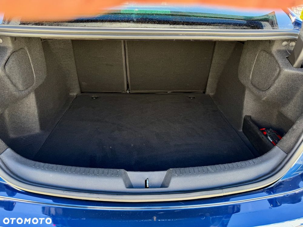 Renault Megane ENERGY TCe 130 EDC BOSE EDITION - 38