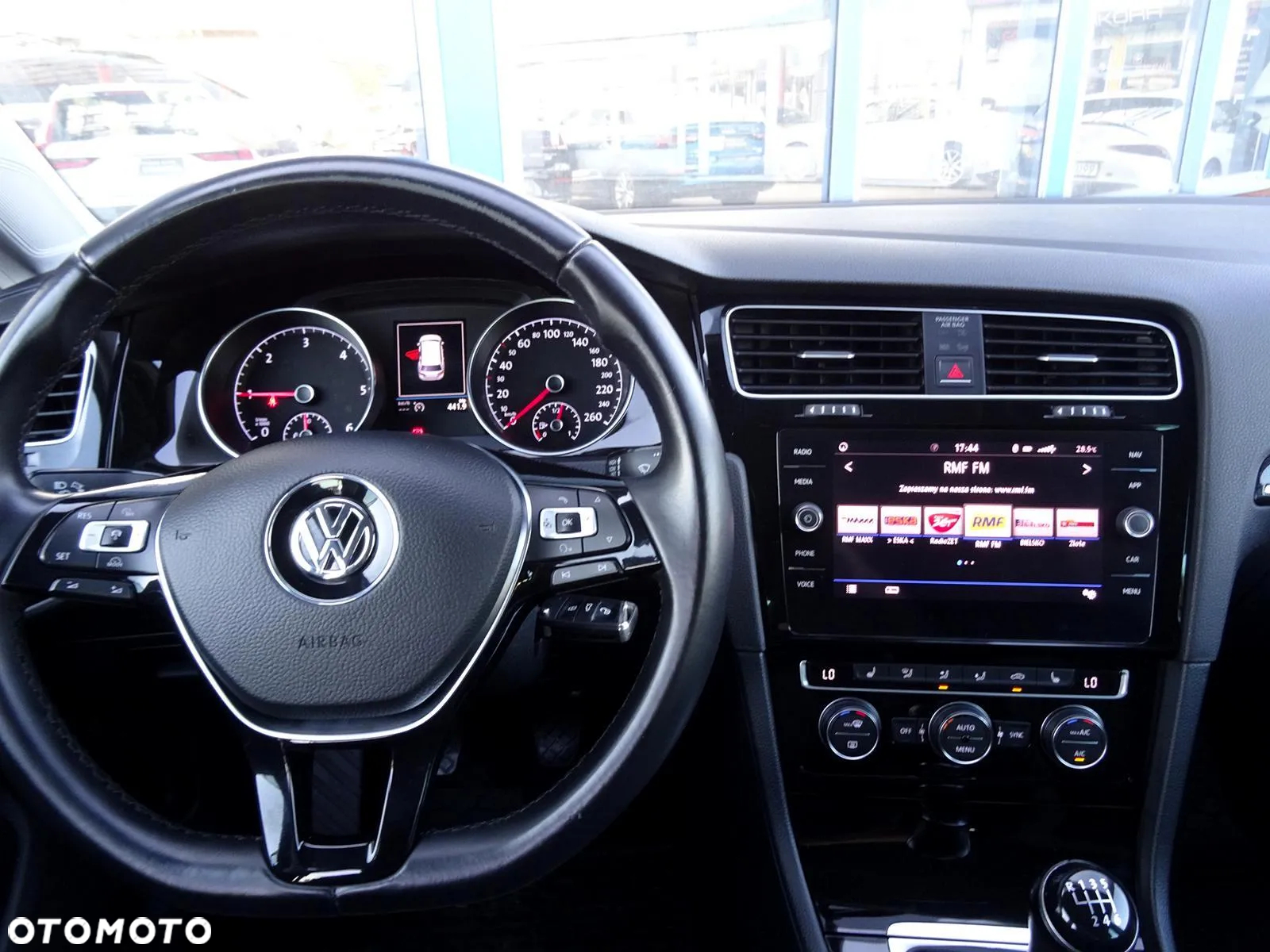 Volkswagen Golf Variant 2.0 TDI SCR Highline - 22