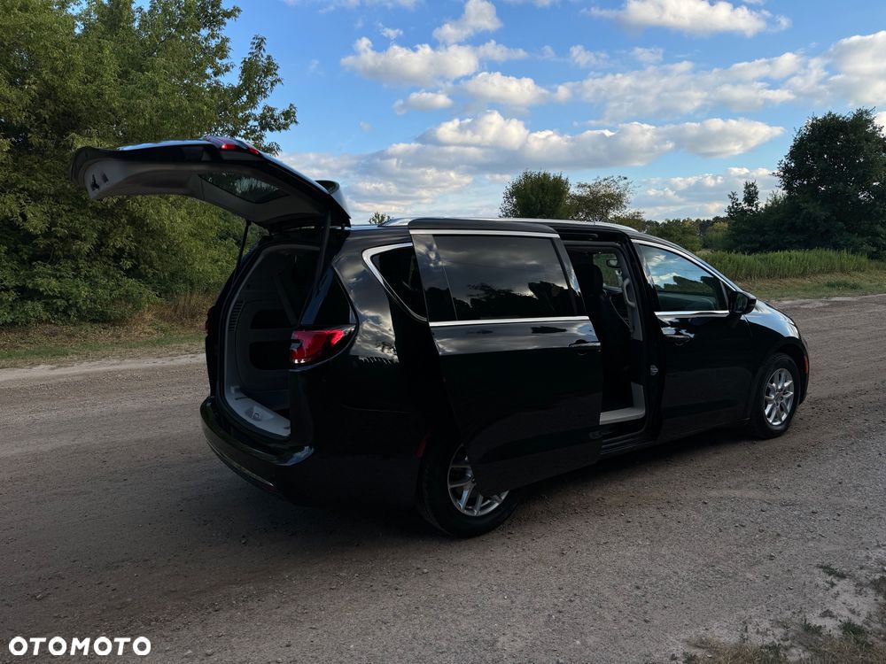 Chrysler Pacifica - 9