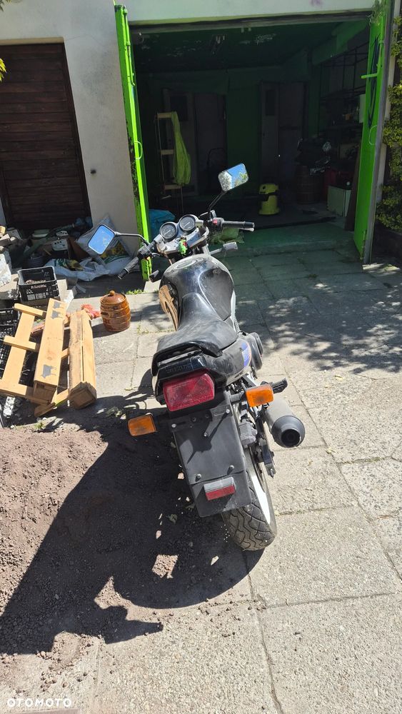 Suzuki GS - 4