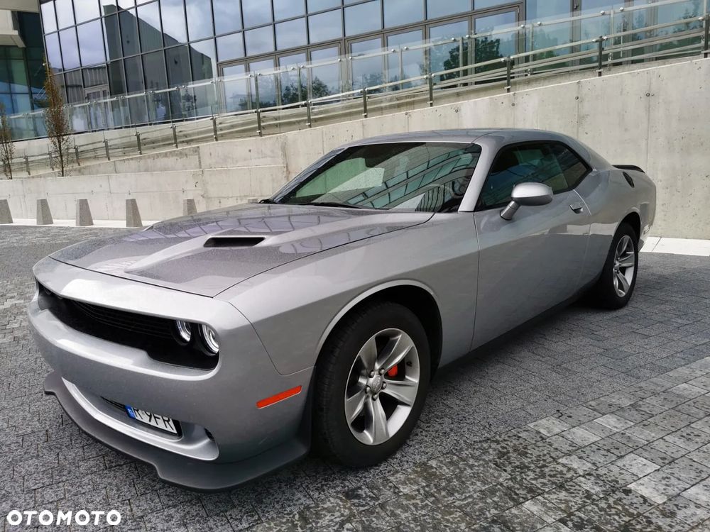 Dodge Challenger - 10