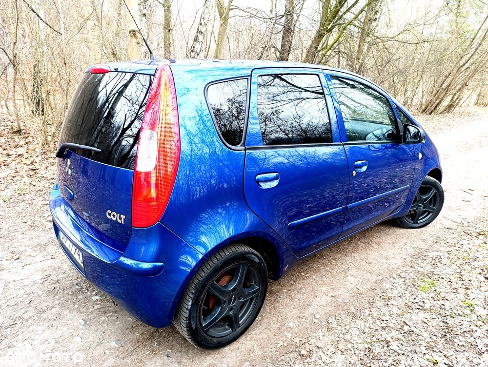Mitsubishi Colt - 8