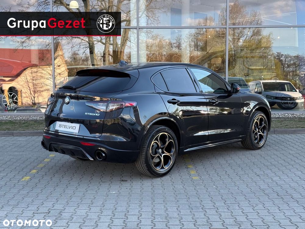 Alfa Romeo Stelvio - 6