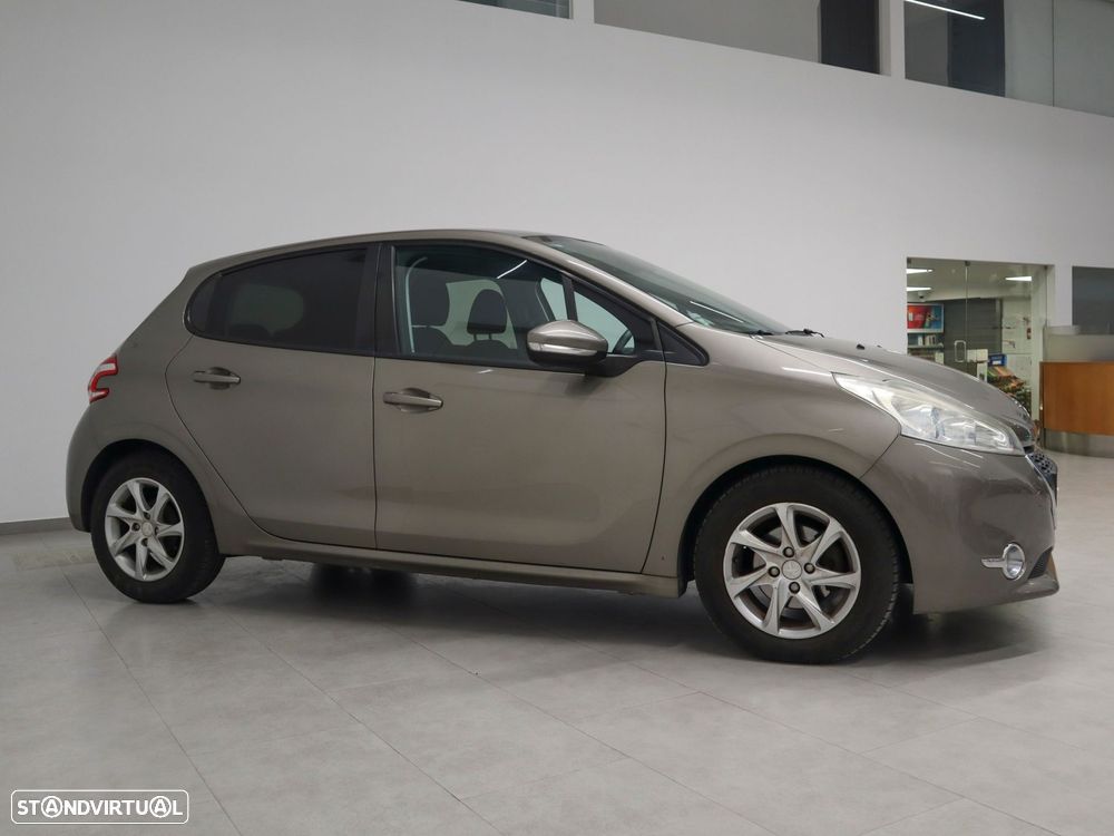 Peugeot 208 1.4 HDi Active - 5