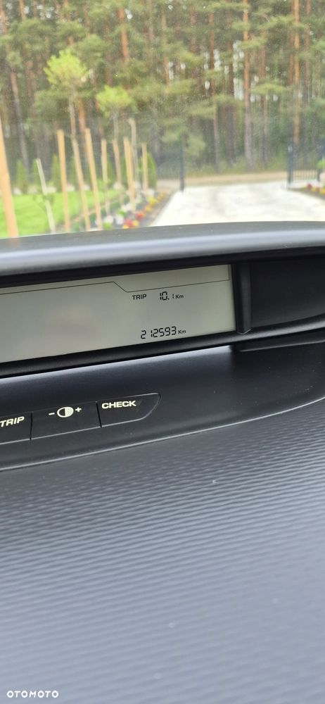 Citroën C4 1.4 16V Impress - 28