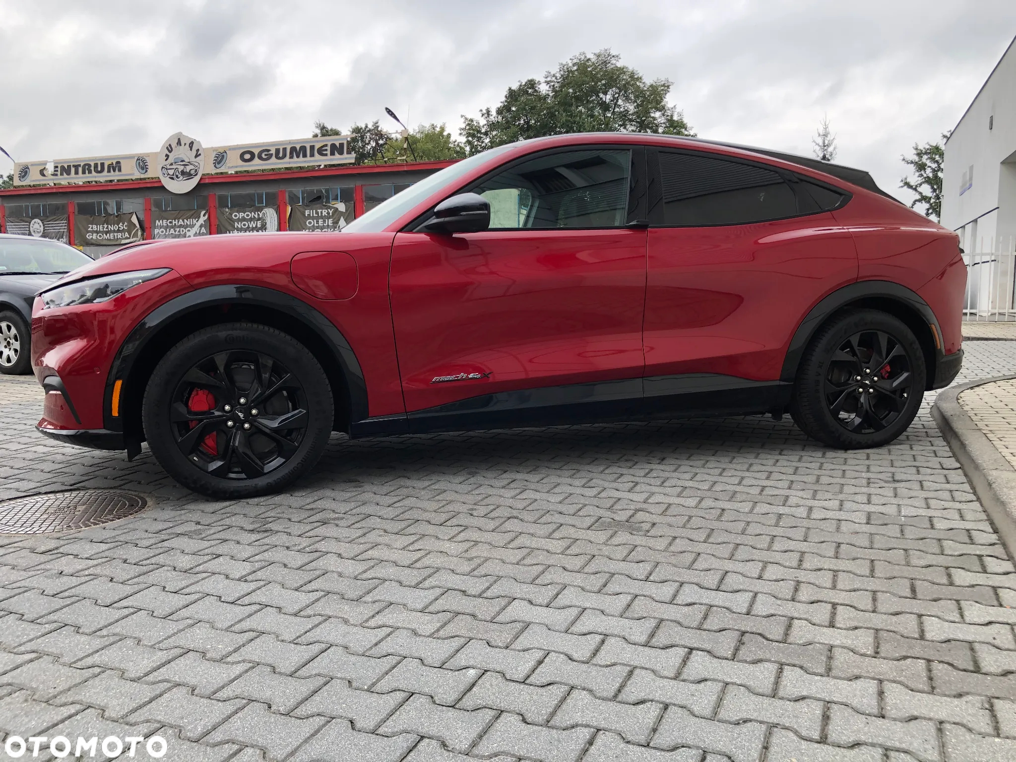 Ford Mustang Mach-E 98kWh AWD Premium - 6