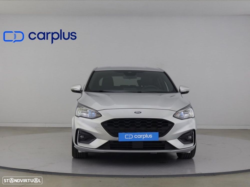 Ford Focus 1.0 EcoBoost MHEV ST-Line — fotografia 3