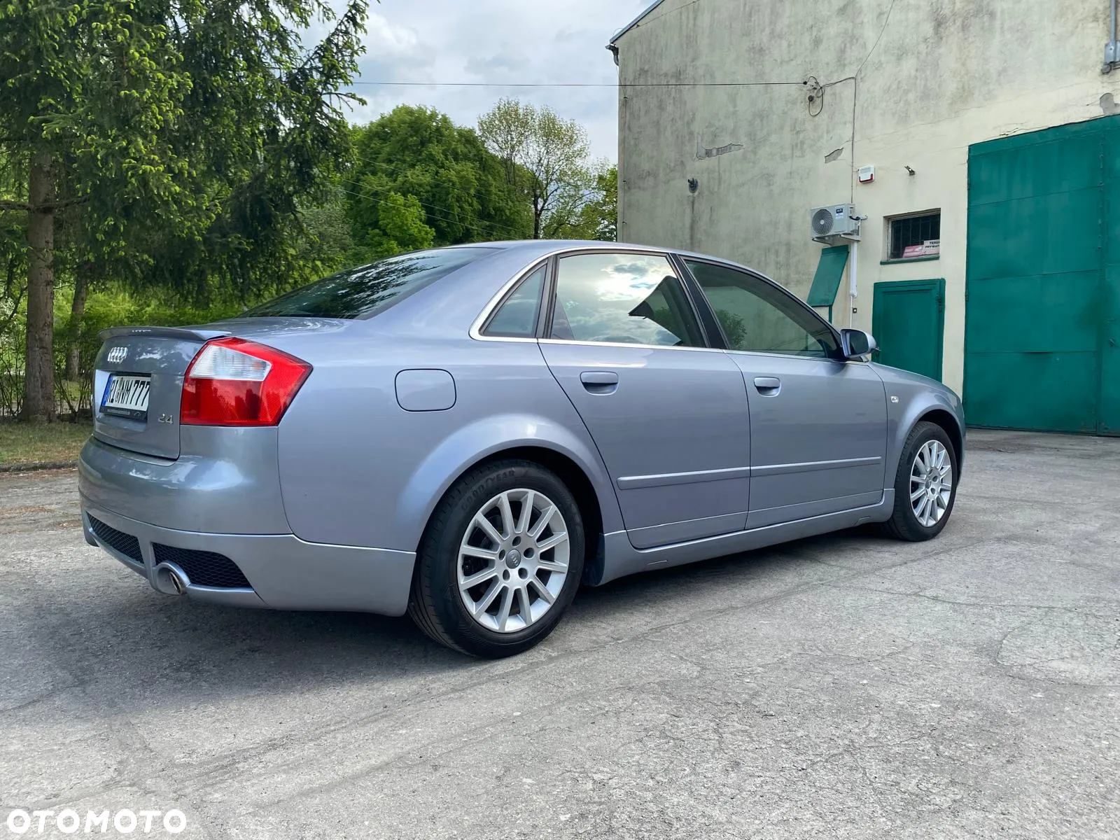 Audi A4 2.4 - 9