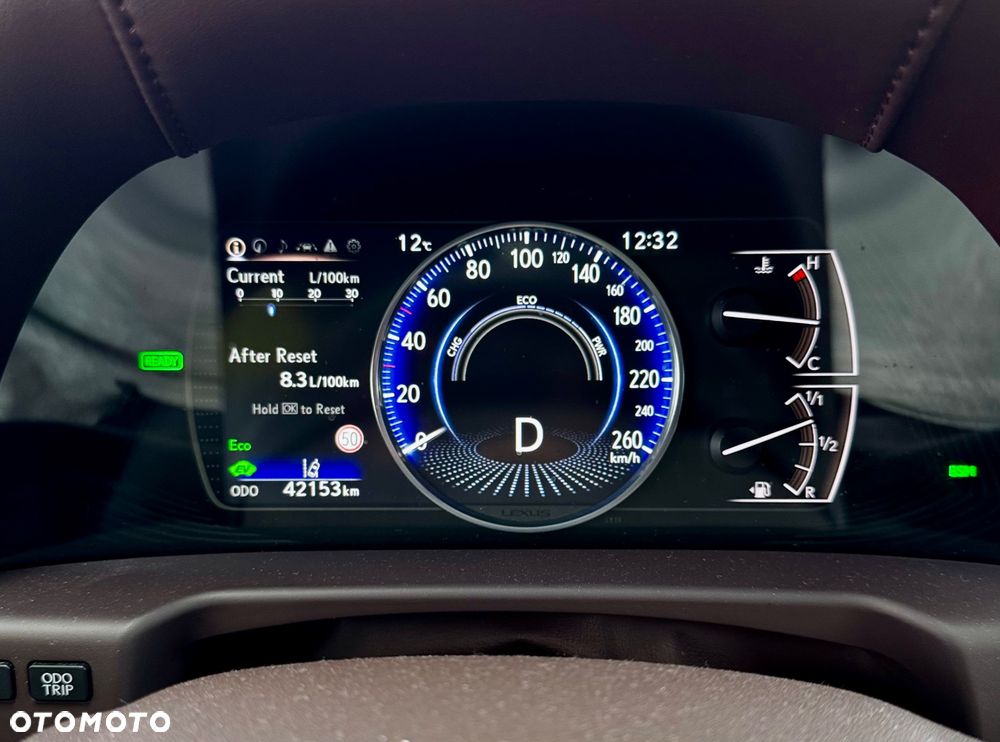 Lexus ES 300h Business Edition - 16