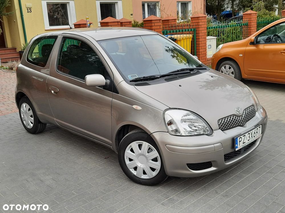 Toyota Yaris - 1