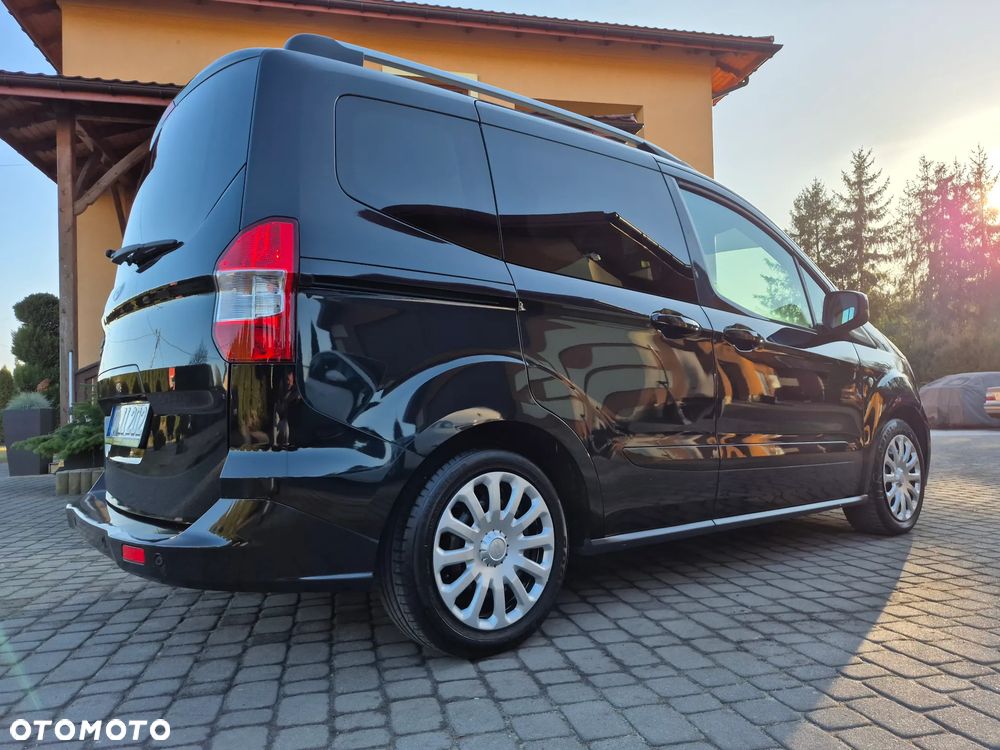 Ford Tourneo Courier 1.0 EcoBoost Ambiente - 4